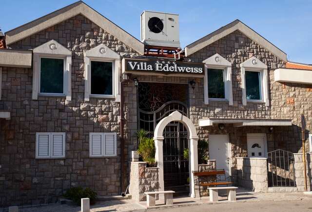 Апартаменты Villa Edelweiss Свети-Стефан-40